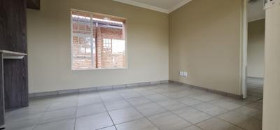 Cottage For Rent in Buccleuch, Sandton